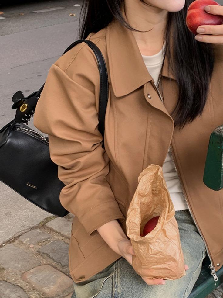 리리앤코 [프렌치감성/미니멀룩] [44-120] 케린트니 카라 플랩 포켓 자켓 (가을-신상-데일리룩-데이트룩-출근룩-여행룩-모던룩-클래식룩-빅사이즈-120사이즈-여리핏-이중지퍼-스냅버튼-가을아우터)