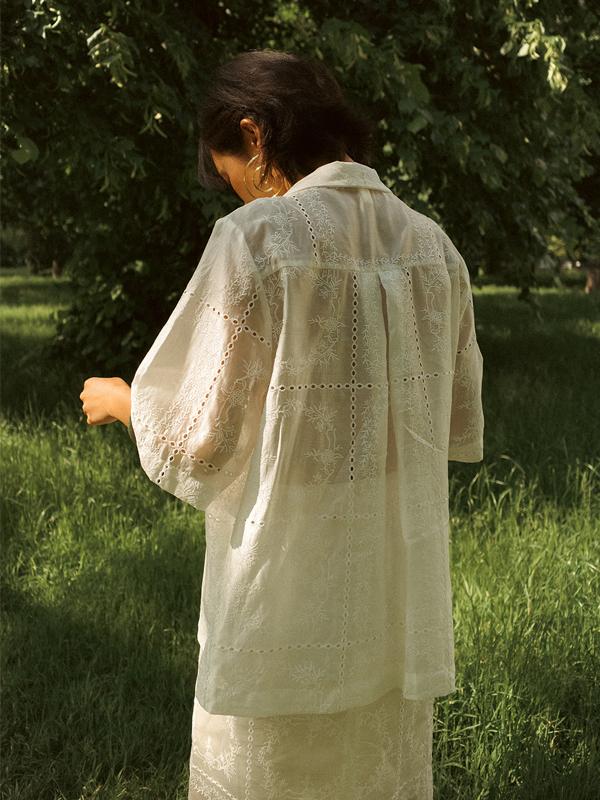 (배송지연) MARSEILLE BRODERIE-ANGLAISE COTTON-BLEND BLOUSE, LIGHT