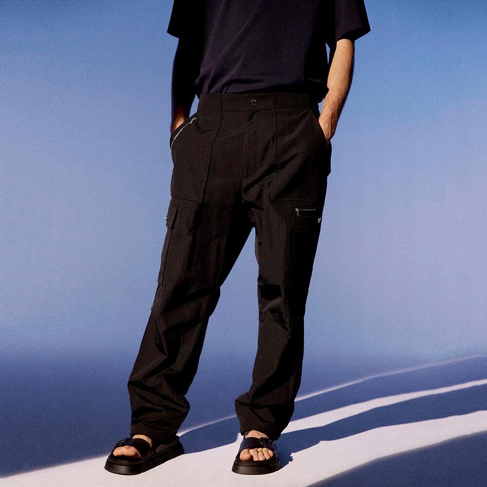 [뉴욕진스] 블랙 파라슈트 카고 팬츠 (JNPA3C758BK)