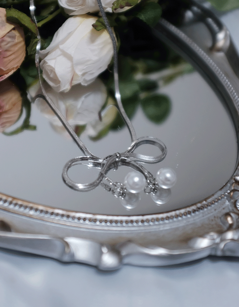 big ribbon necklace [빅 리본 줄 목걸이]