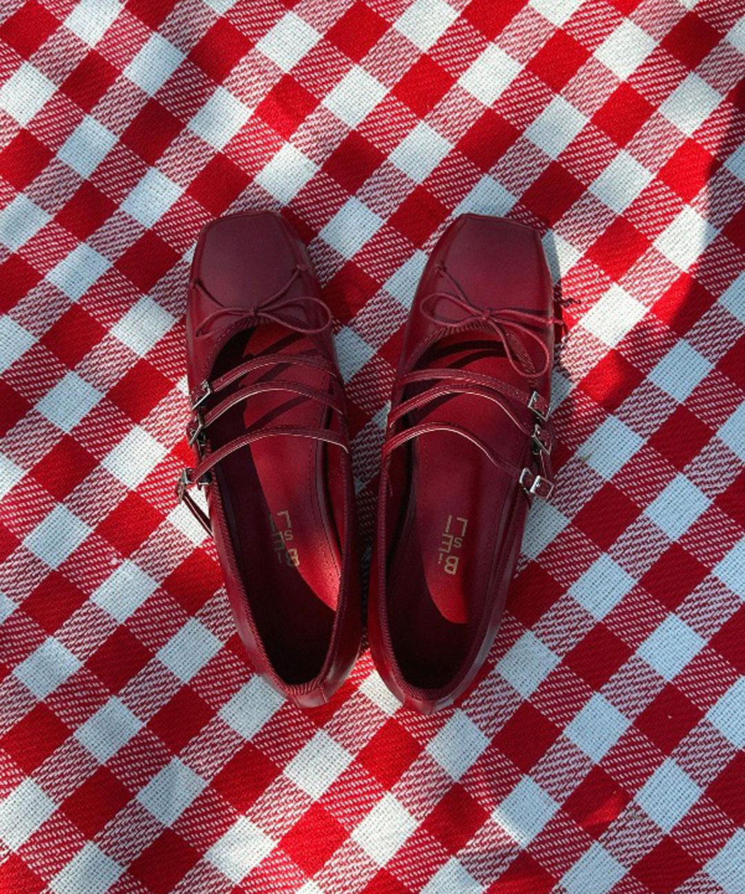 비비크 RED RIBBON STRAP BALLERINA FALT SHOES