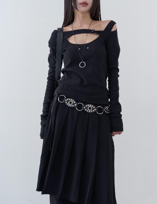 rivet one shoulder slit tee