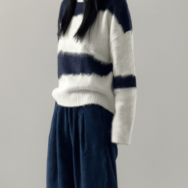 웨이비 딥 브러쉬 니트