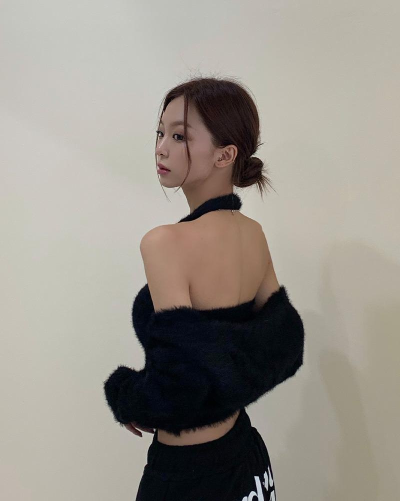 [주문폭주] 퍼 홀터넥 나시 워머소매 볼레로 set