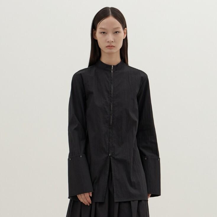 Wide Cuff Zip Blouse (Black)