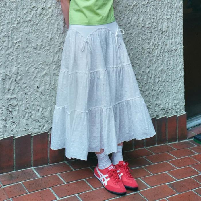 PUNCHING LACE RIBBON TIERD SKIRT_OFF WHITE