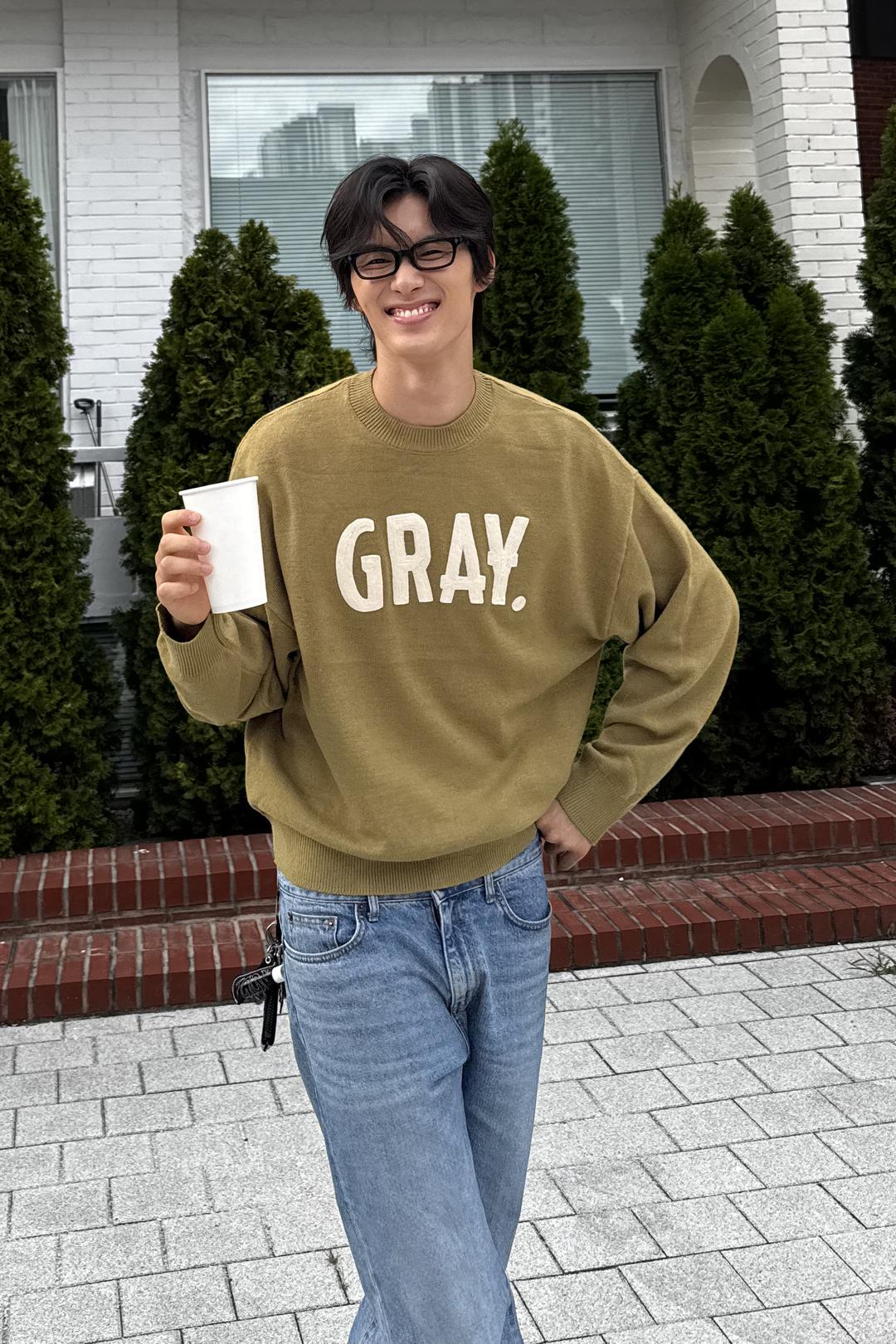 [Heai] 체인 자수 라운드 니트