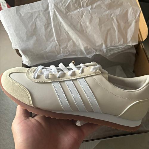 아디다스 VS 조그 2.0 바닐라 화이트 공용