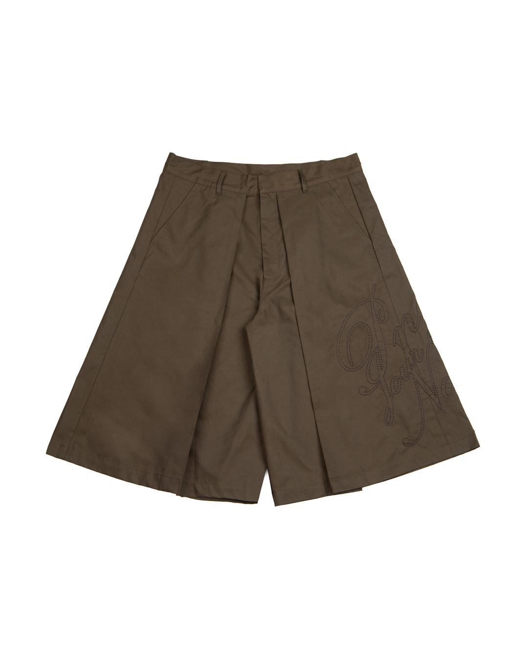PLEATED  BERMUDA SHORTS -   DARK BEIGE