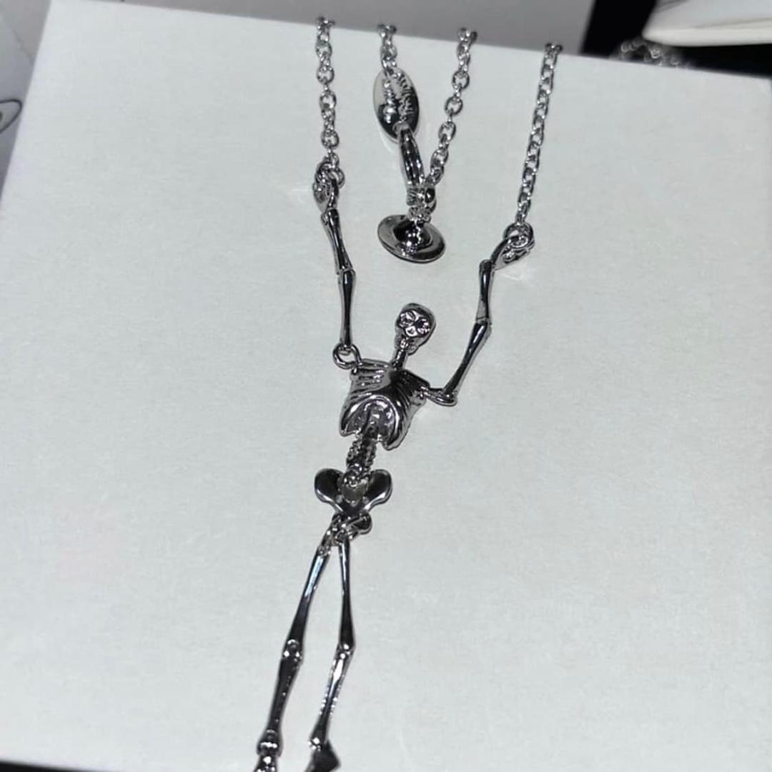 비비안웨스트우드 해골 레이어드 목걸이 | 후루츠패밀리