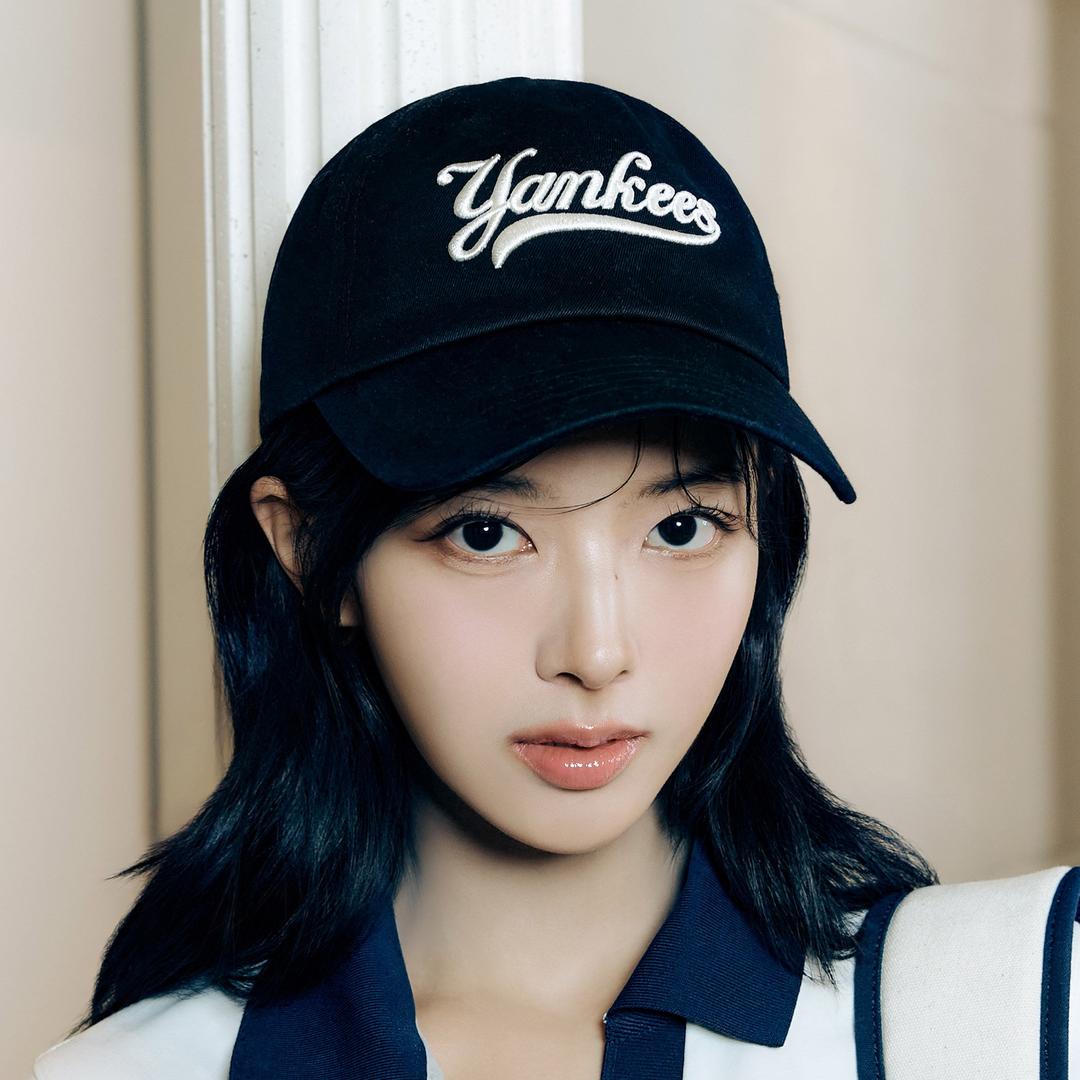 컬시브 레터링 언스트럭쳐 볼캡 뉴욕양키스