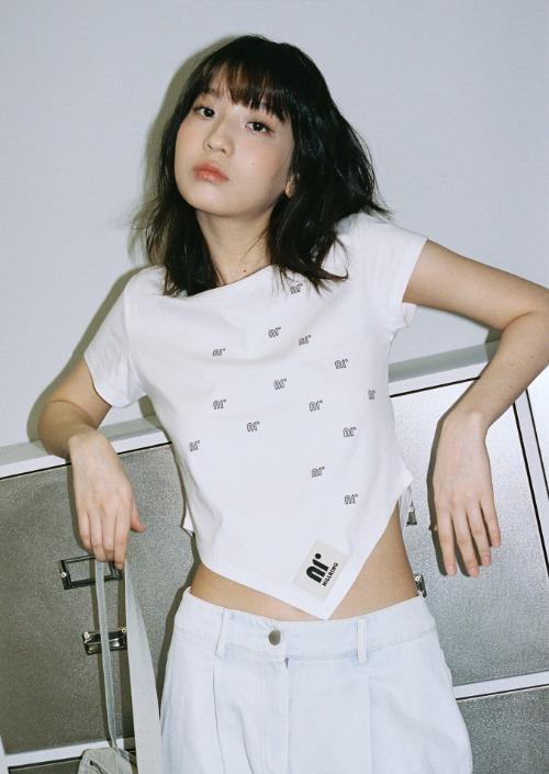 T10.00 Unbalanced Short-sleeved T-shirt _ Printed White