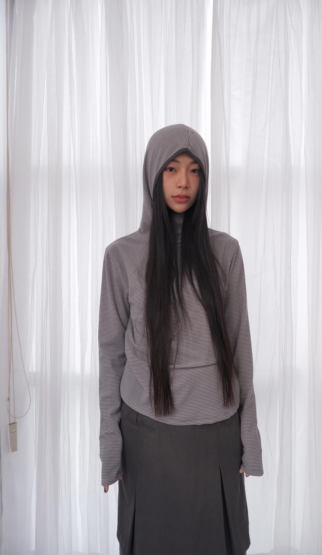 Thin stripe hood sleeve