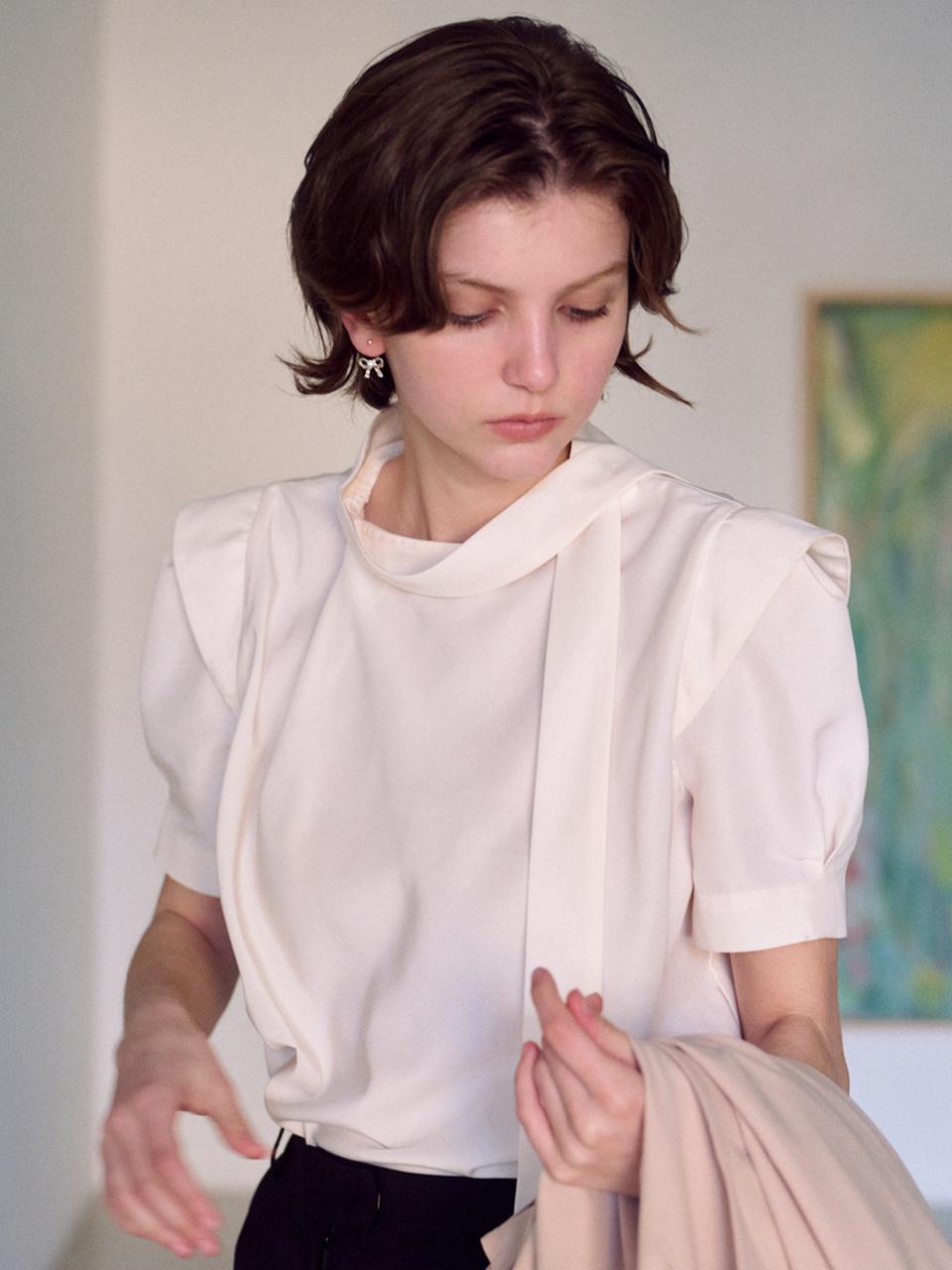 Around Neck Blouse(3color) [Navy,Pink06/21 예약배송]