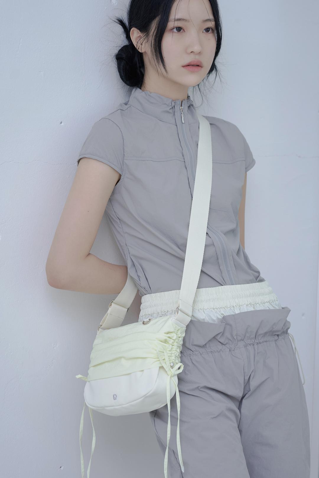 layered string bag (light yellow)