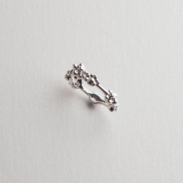 All round Bloom ring