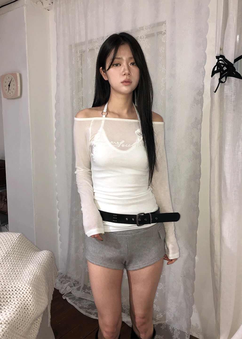 ROSE LETTERING LONG SLEEVE TEE