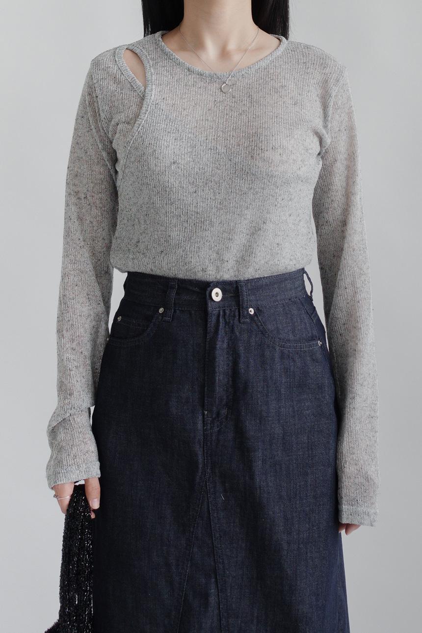 Slit shoulder T-shirt