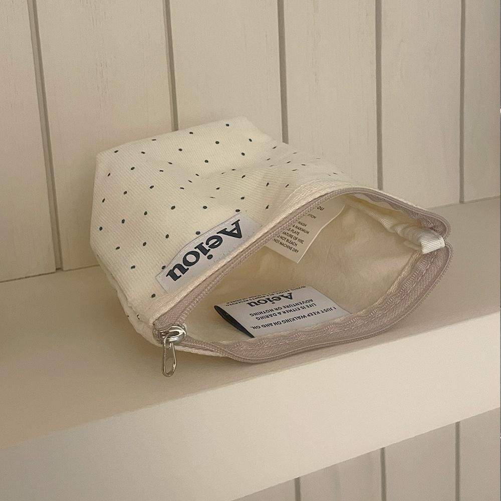 Aeiou Basic Pouch (M size) Little Dot White