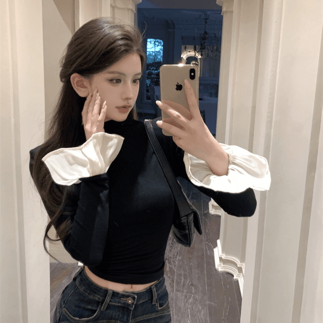 까모 [겨울신상/연말코디/12월하객룩] 블랙티셔츠 하프터틀넥 나팔소매 프릴 소매 슬림 티셔츠 (연말룩,코트이너,겨울상의,데이트룩,여친룩,크리스마스)