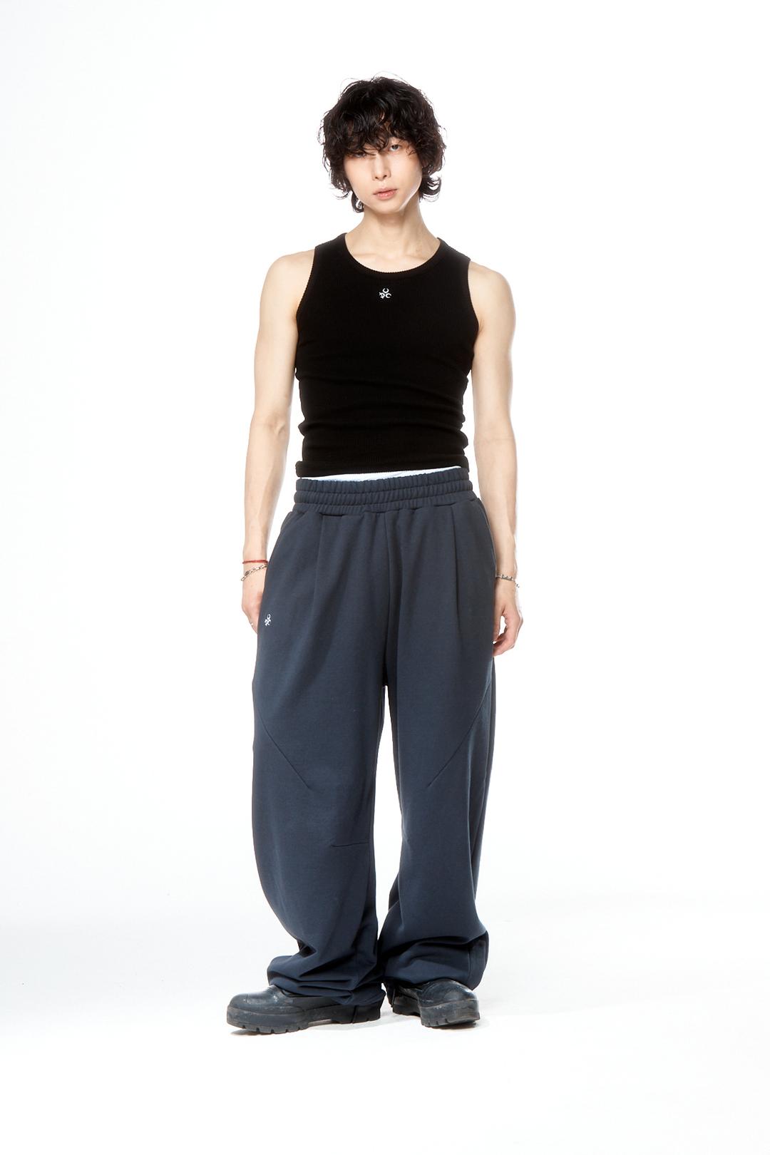 (DUC) Symbol Sleeveless Black