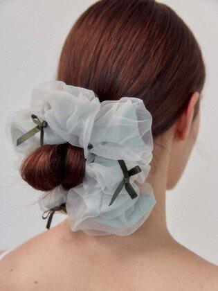 petit organza scrunchie - greenery
