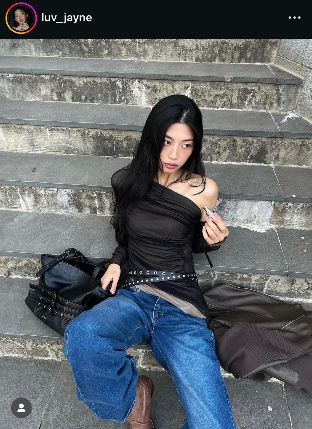 niller 닐러 원숄더 티셔츠 | 후루츠패밀리