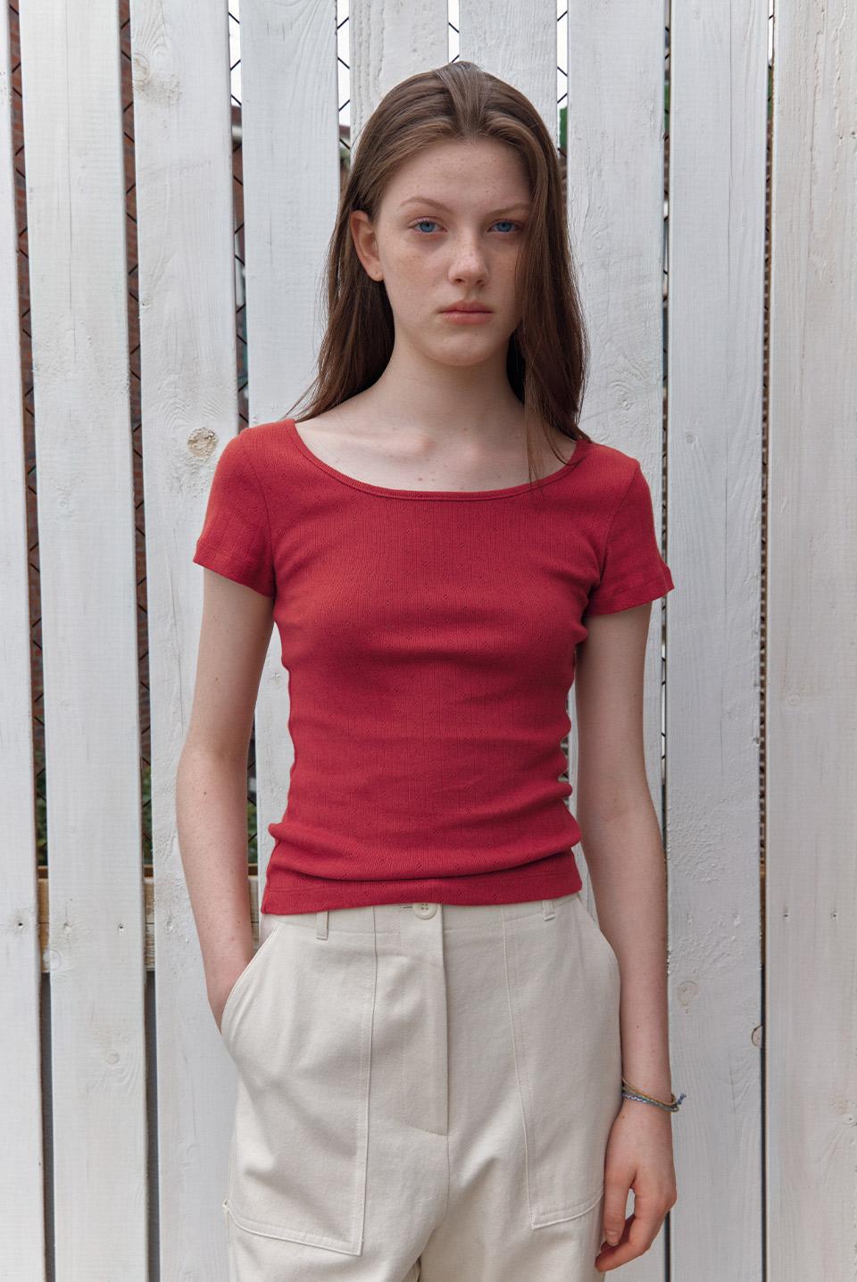 eyelet u-neck t-shirt - brick red
