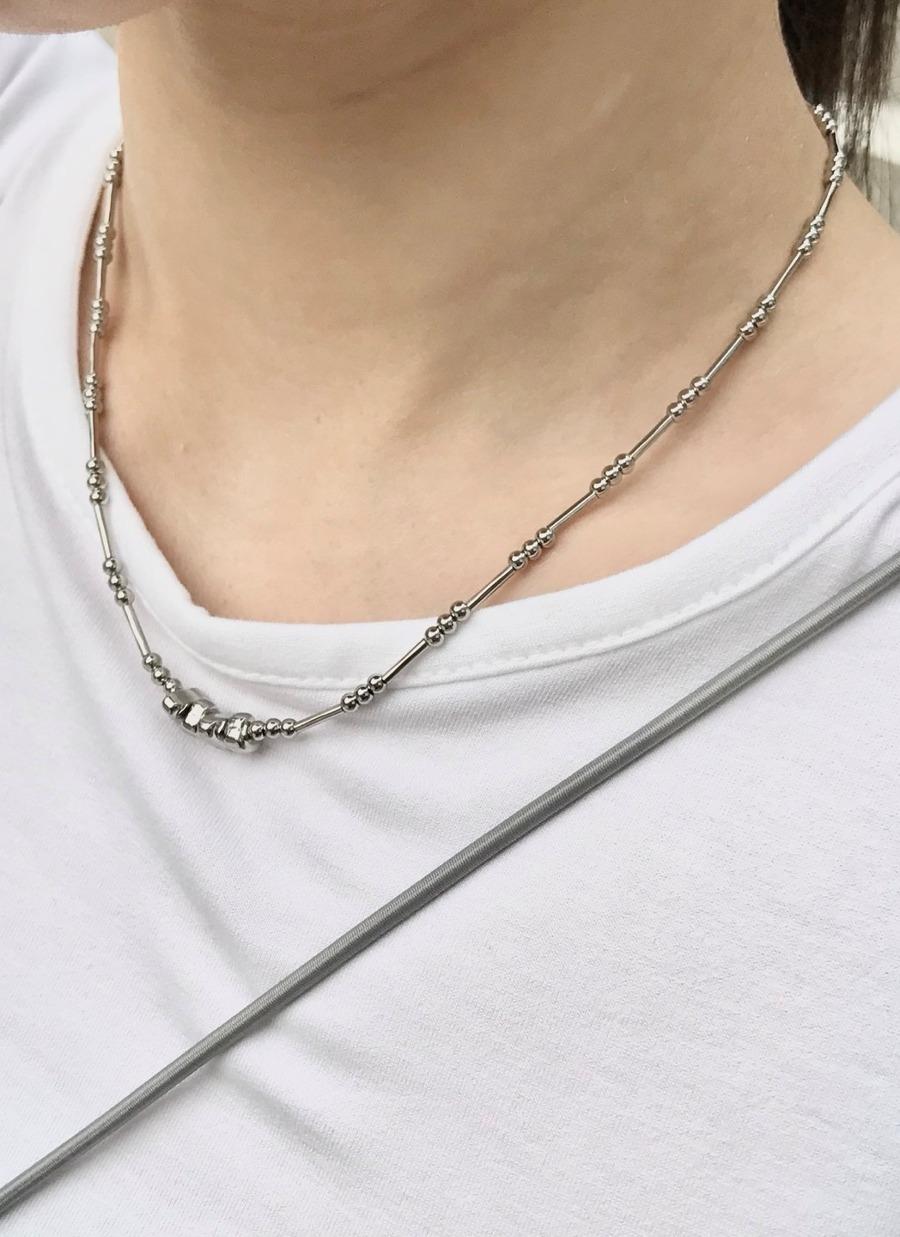 Lias necklace 리어스 목걸이 써지컬 스틸 비즈 실버 레이어드