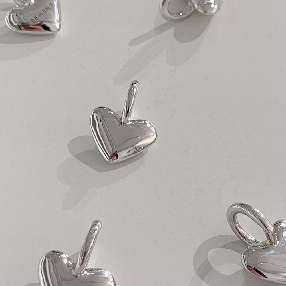 [B. Heart object key ring]