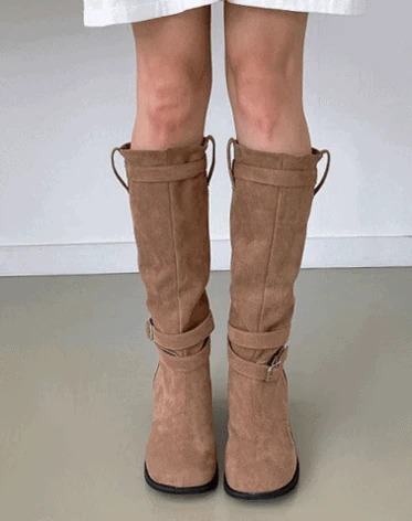 [빅사이즈/5cm] 로 셀라 스웨이드 벨트 주름 셔링 미들굽 통넓은 롱부츠 / 255 260