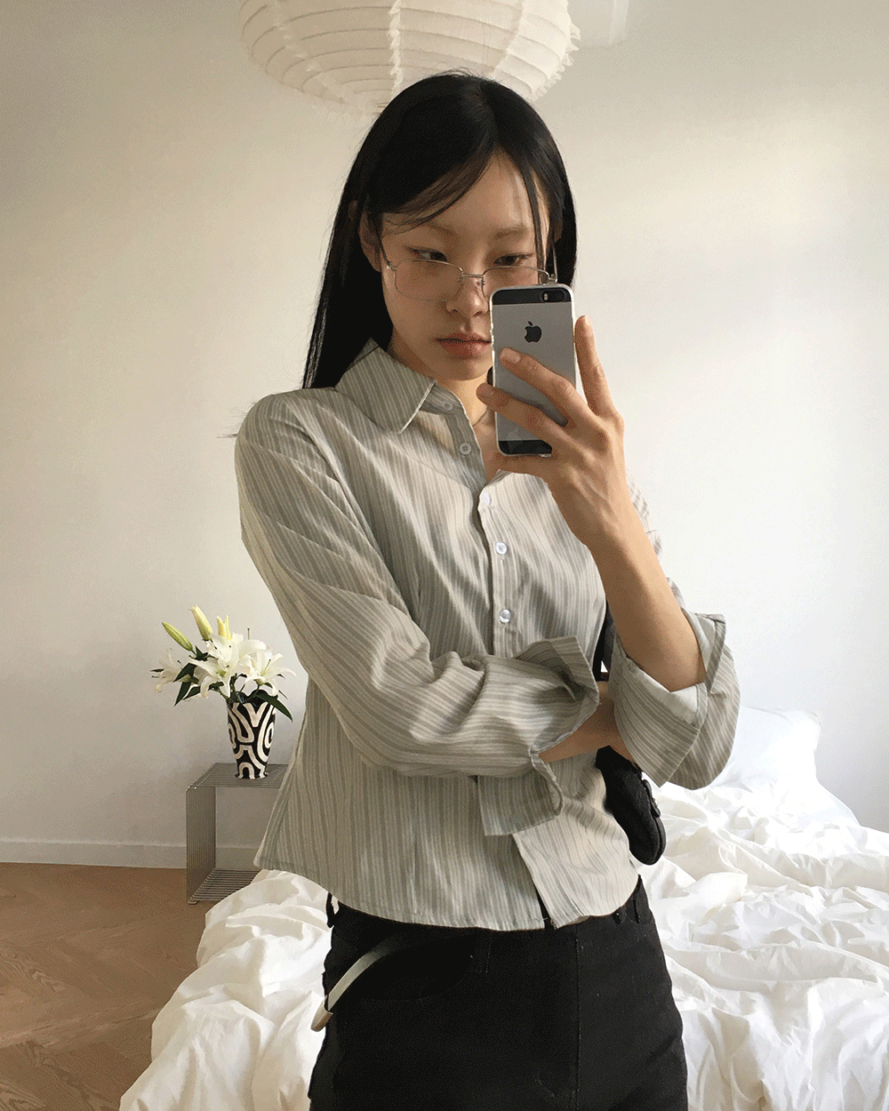 바운스 스트라이프 슬림핏 크롭 긴팔 셔츠