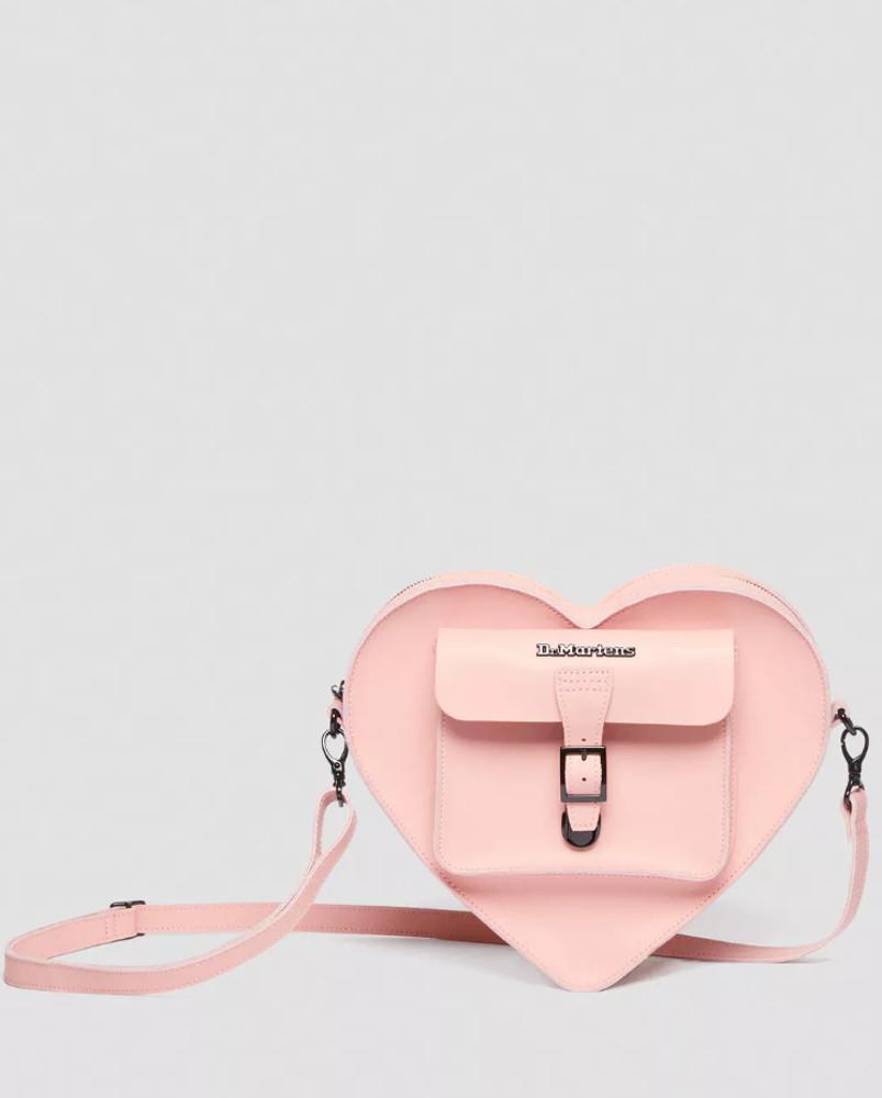 닥터마틴 KIEV 스무스 레더 하트 쉐이프 백, 피치 AD015921