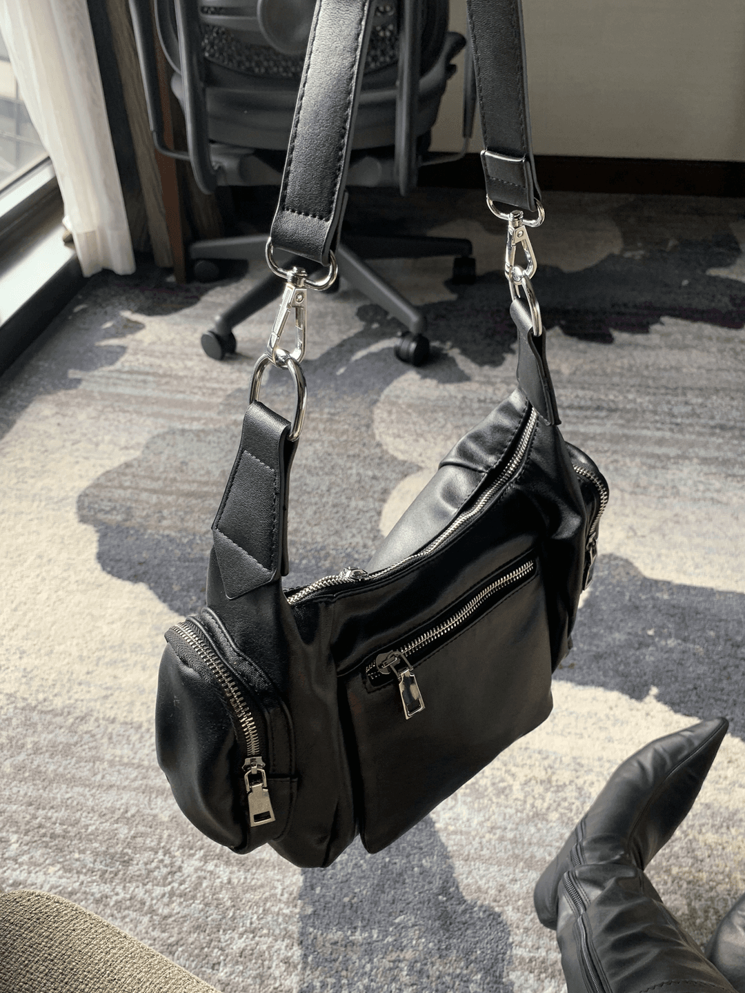 스젠 Kinidu Leather Pocket Bag