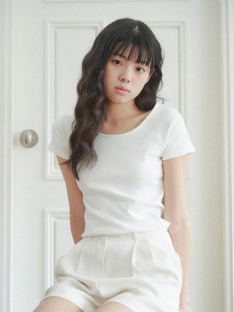 Cozet round T-shirt (White)