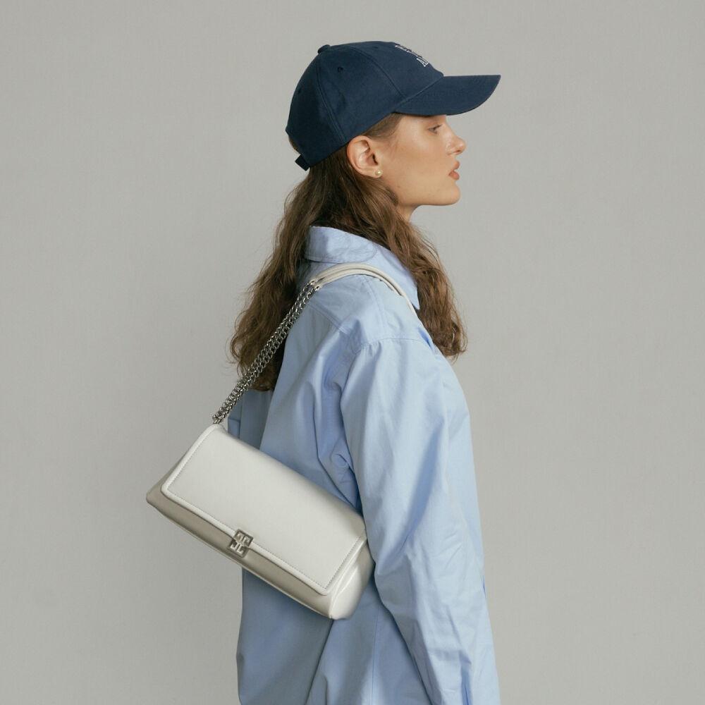CLASSIC LOGO CHAIN BAG [2COLOR]