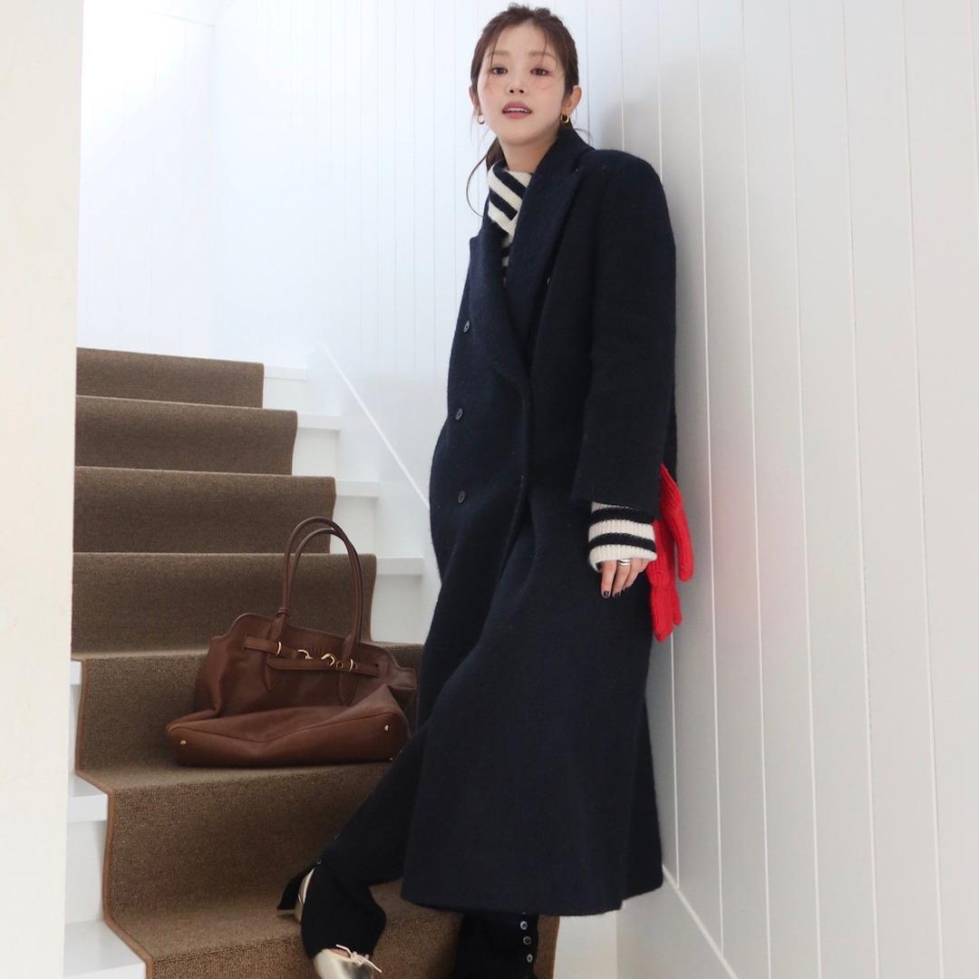 [29CM단독_플로우윤 착용] Jaden Mohair Double Coat (Navy)