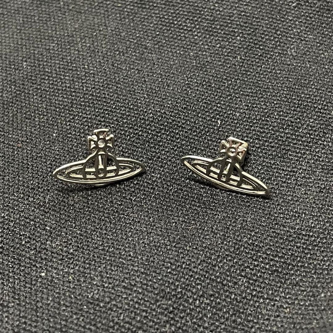 비비안웨스트우드 씬라인 귀걸이