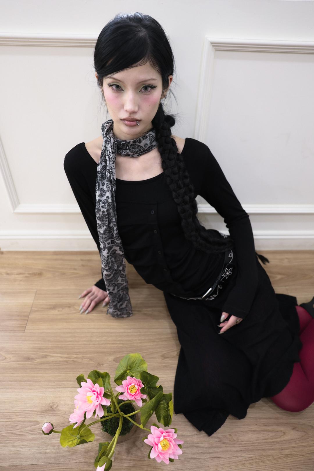 [Pink orchid house] Unbal shirring button T (3color) (Black)