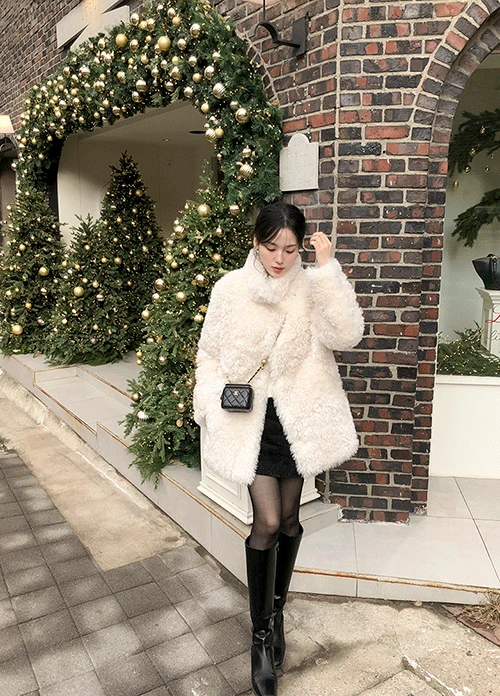 [당일발송/인스타문의폭주/연말룩/무스탕안감/비건퍼] 모헨 하이넥 퍼 코트