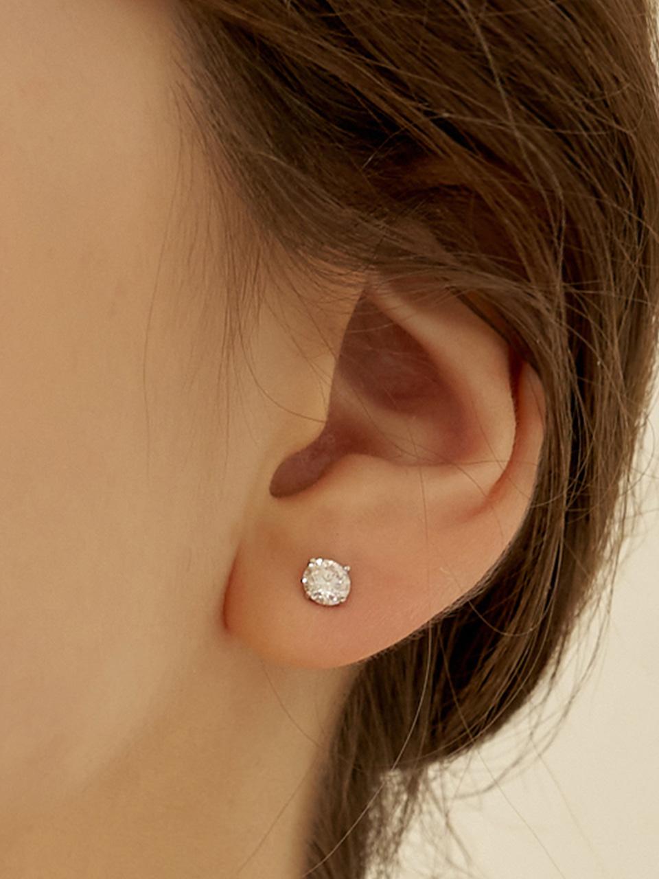 타티아나 [실버925]모이사나이트 0.5캐럿 귀걸이_DE0002