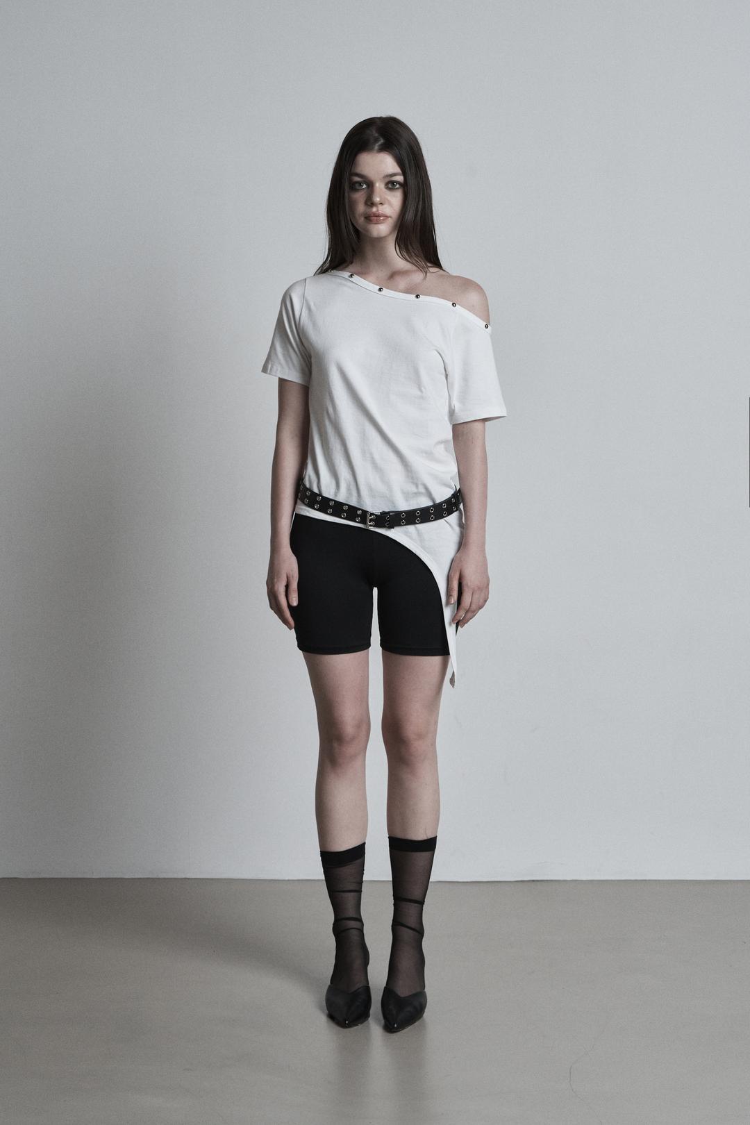 STUD OFF-SHOULDER HALF T WHITE