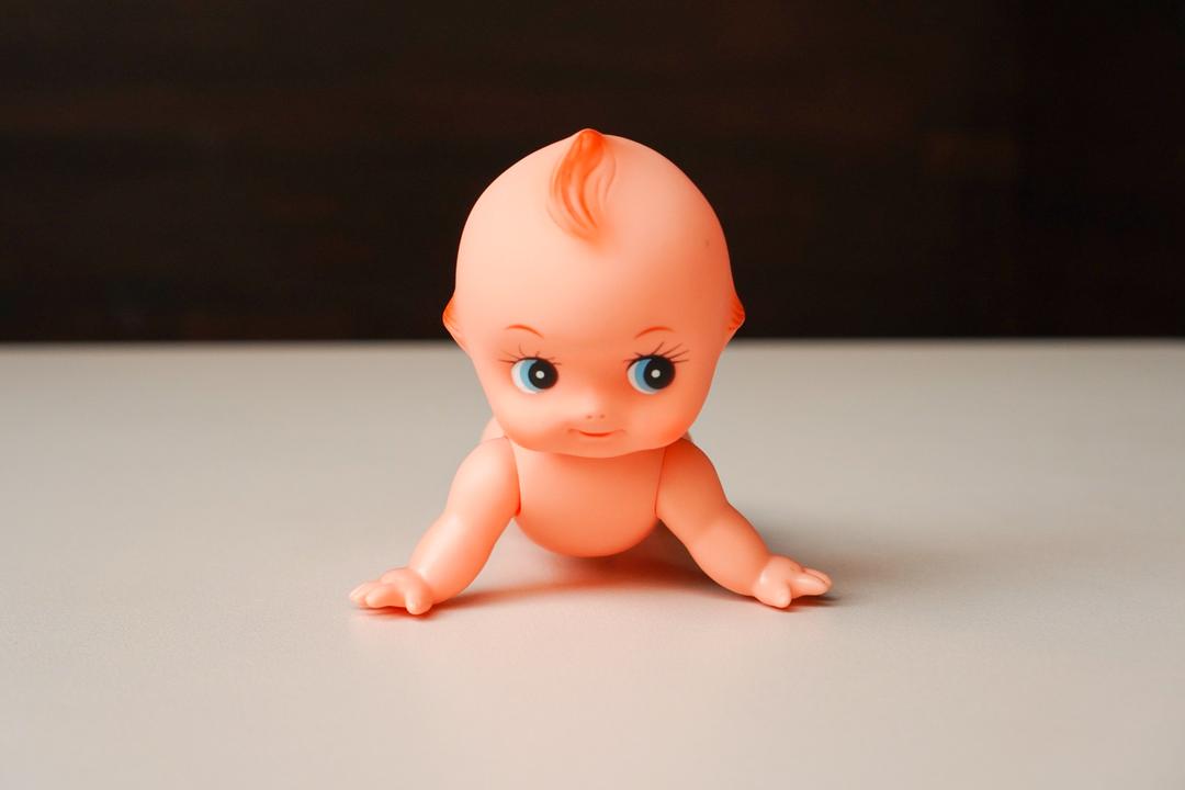 기어다니는 큐피 피규어 17cm - 일본 오비츠 정 품 아기 인형 귀여운피규어 모형 수집