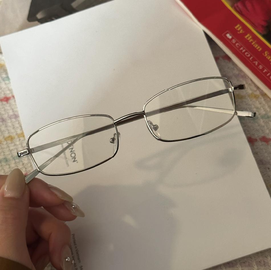 [고퀄] 그랜파 빈티지 안경 얇은테 프레임 y2k 티타늄 메탈 올드머니 할미룩