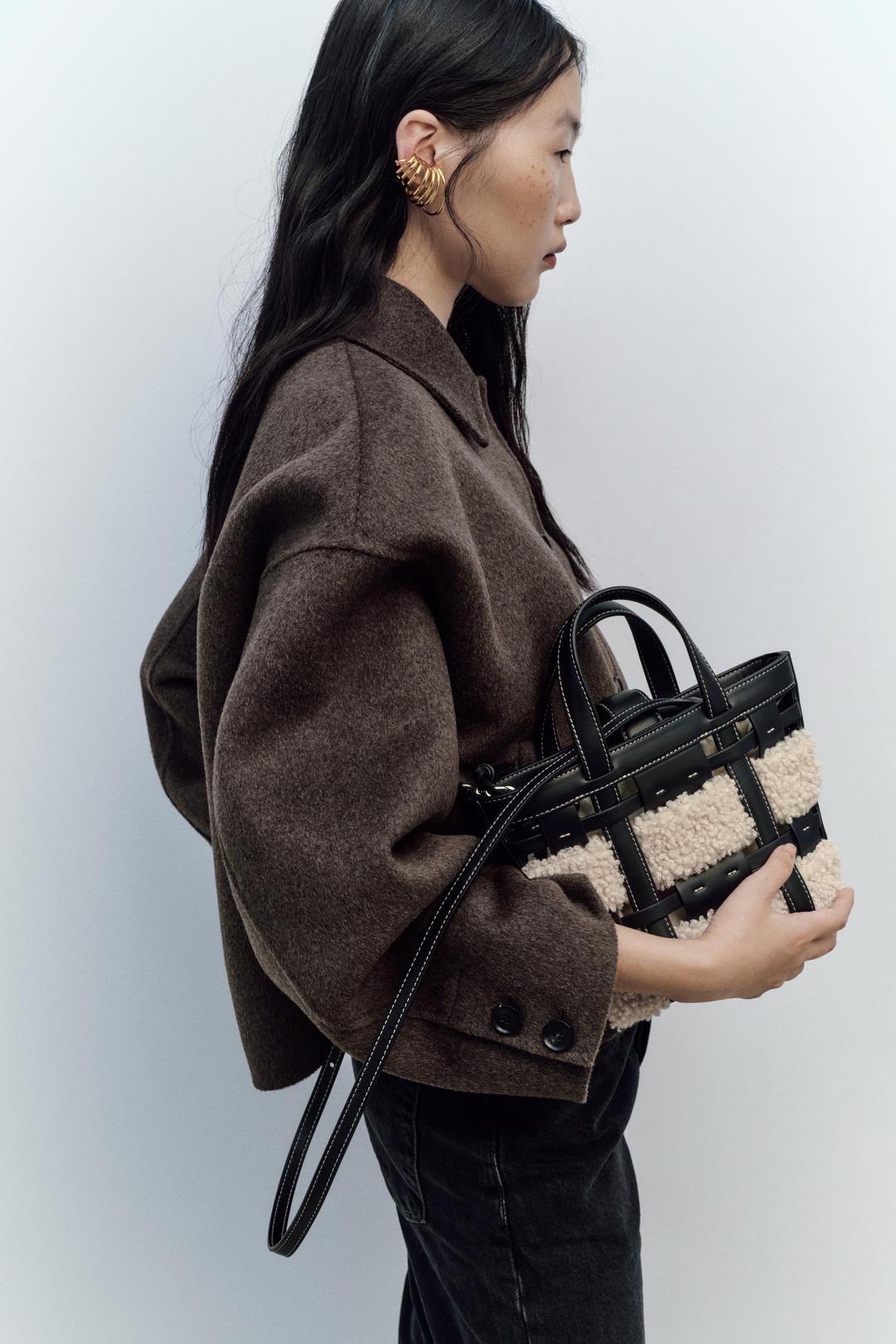 컷아웃 미니 쇼퍼백