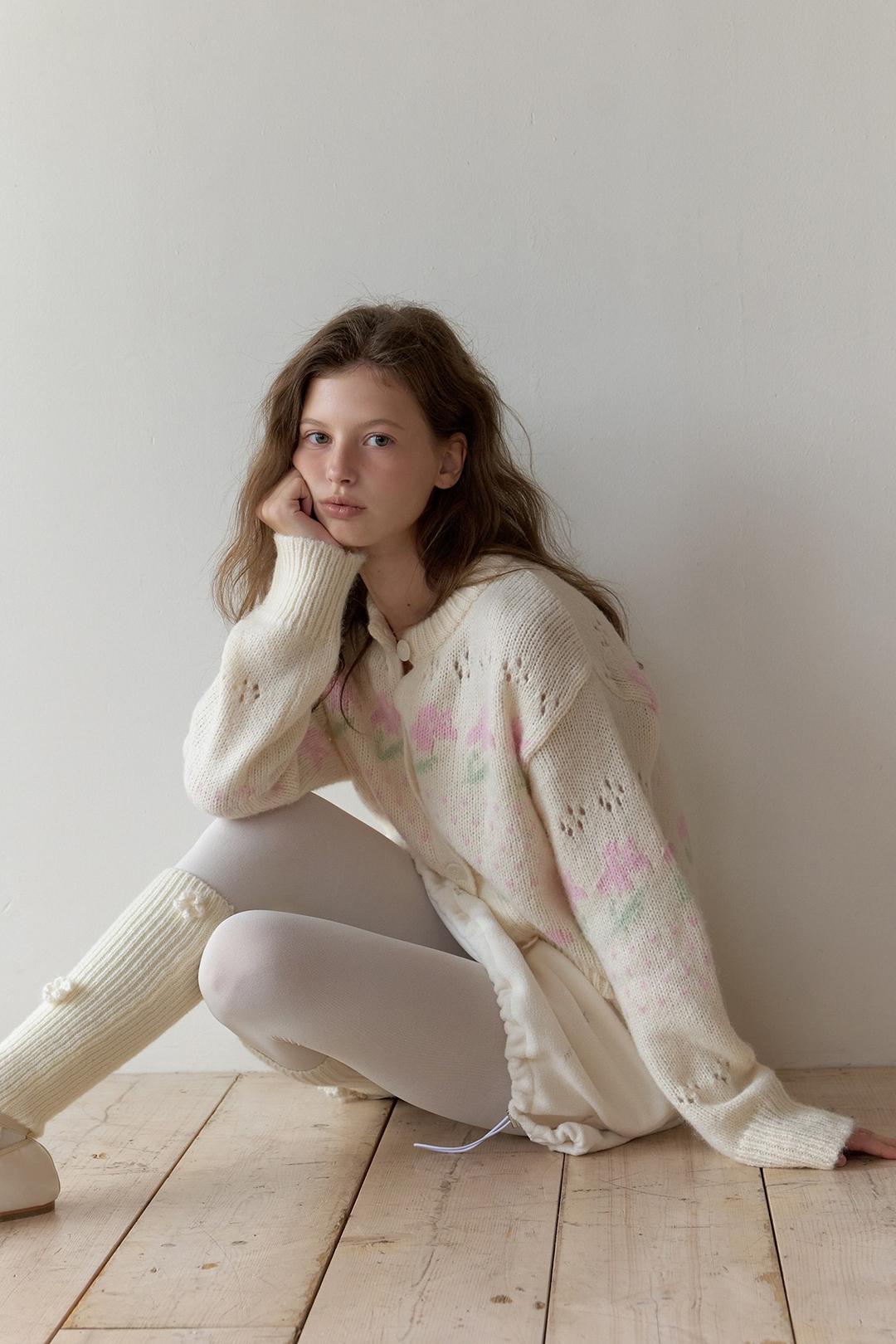 (3rd Re-stock) Winter Garden Cardigan (Cream)