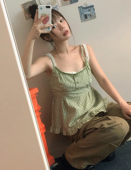 [여리청순🫧] 로오카 체크 레이스 프릴 나시 블라우스