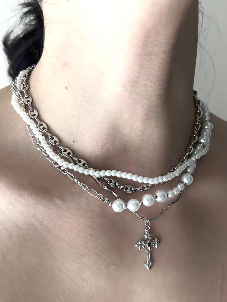 pearl cross layerd necklace 