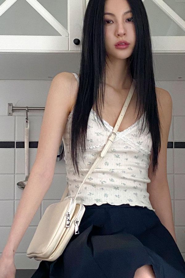 바이도자 [봄신상/재진행] 릴리 플라워 슬림 나시