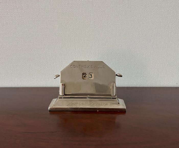 [from FRANCE]60s steel flip Perpetual calendar(만년달력).